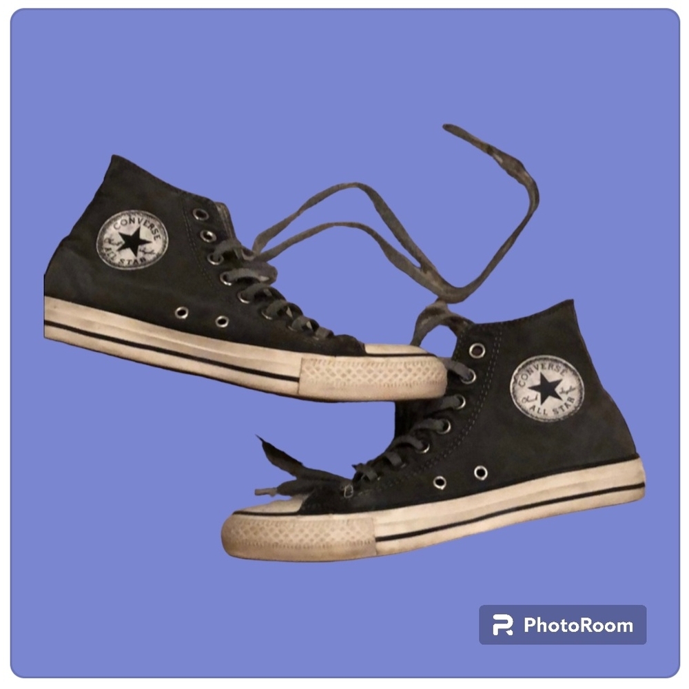 Sz 8.5 Distressed Converse Sneakers